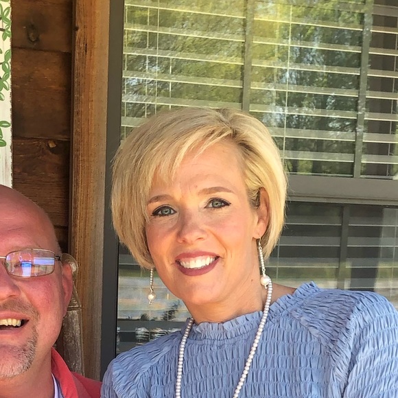 Meet your Posher, Amy - Picture 1 of 1